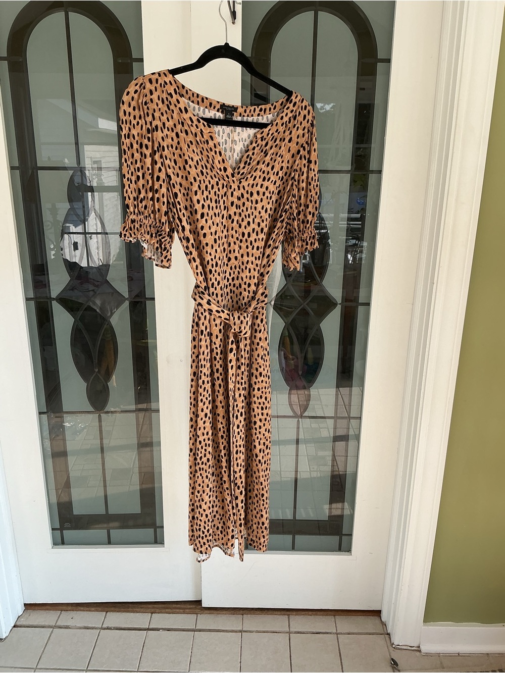 Ann Taylor Factory Leopard Print Split-Neck MIDI Dress Medium